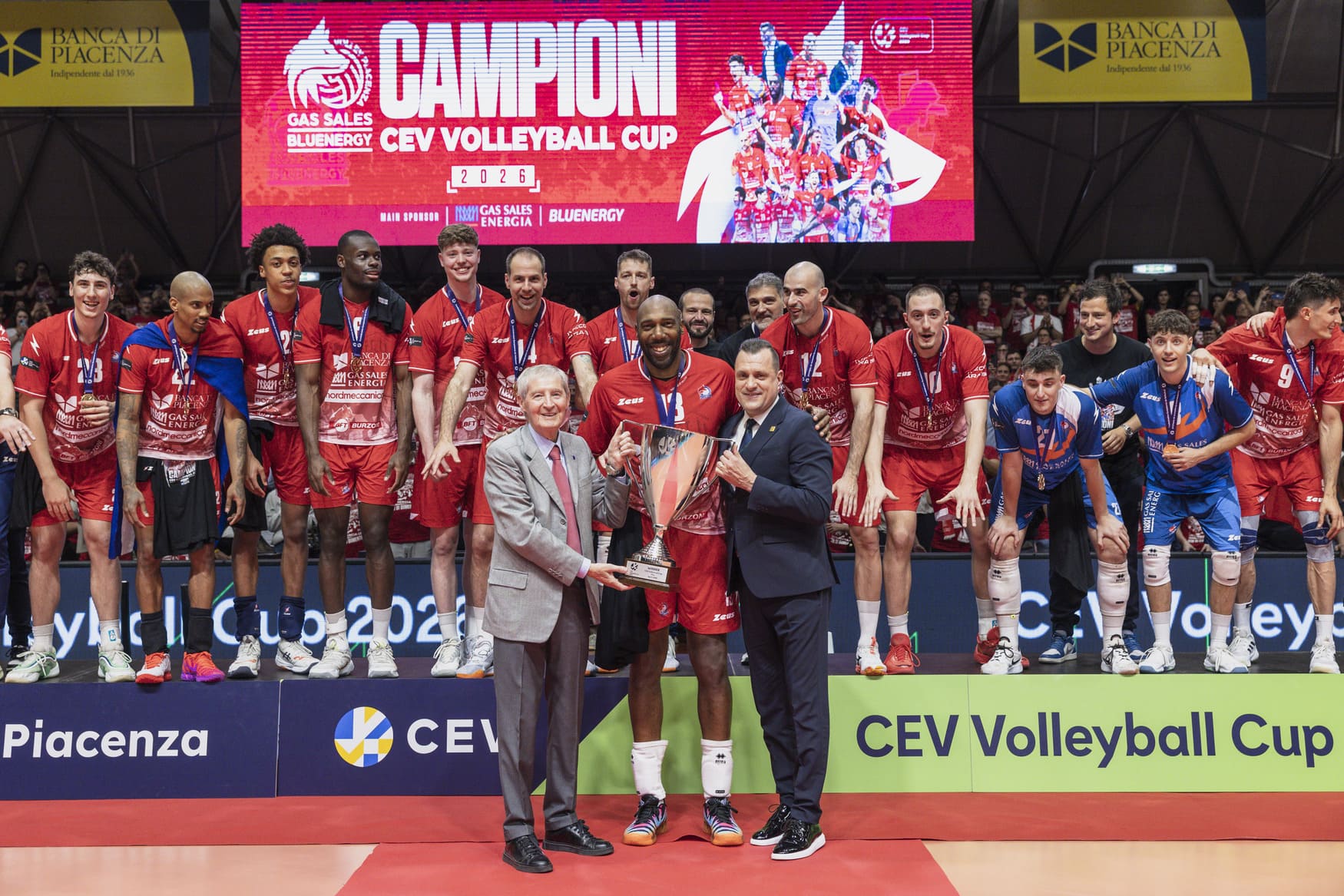 Gas Sales Bluenergy Volley Piacenza conquista la Coppa CEV in un palazzetto vestito di biancorosso